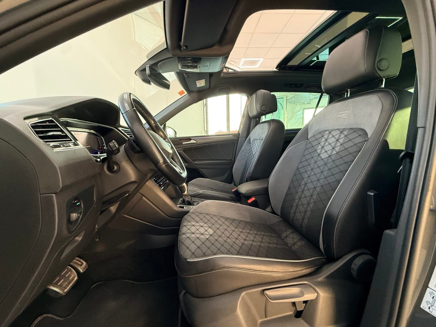 VOLKSWAGEN Tiguan RLine 2.0 TDI DSG