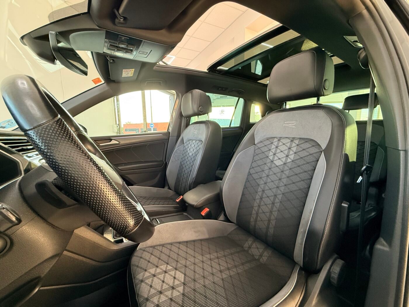 VOLKSWAGEN Tiguan RLine 2.0 TDI DSG