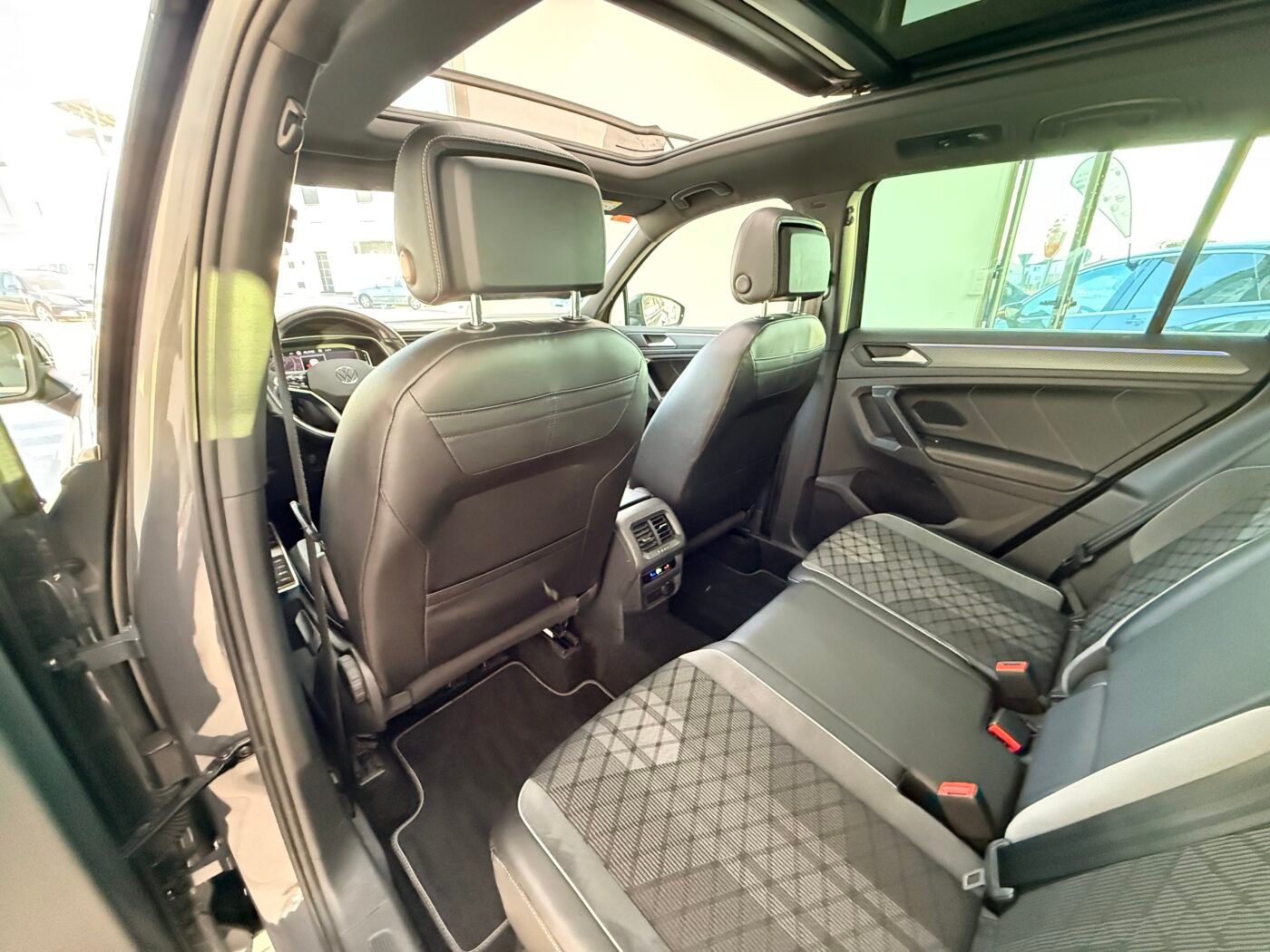 VOLKSWAGEN Tiguan RLine 2.0 TDI DSG