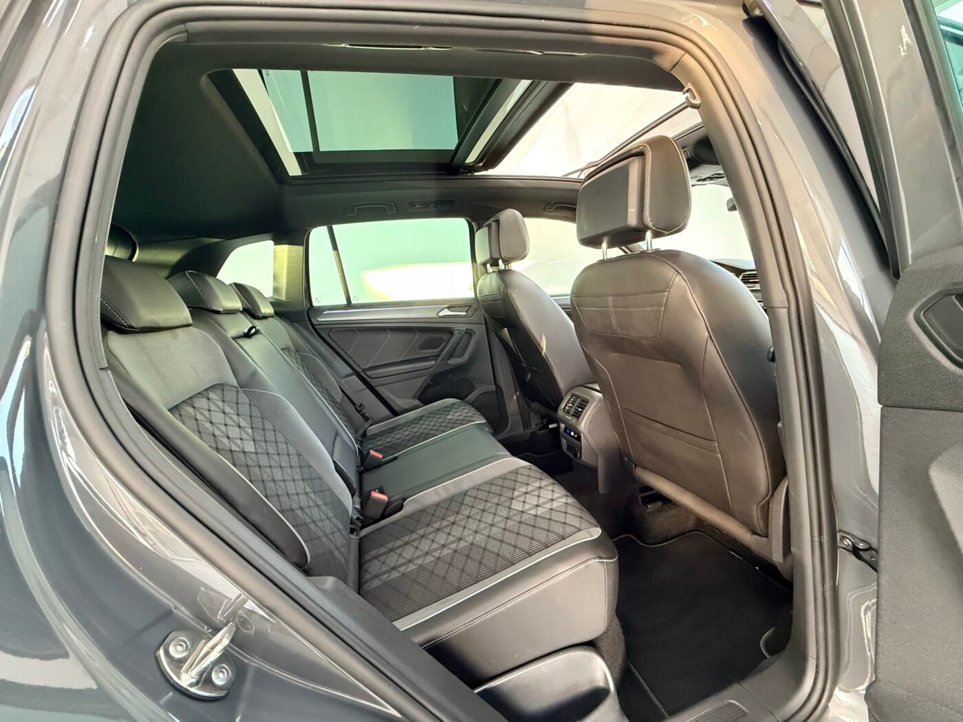 VOLKSWAGEN Tiguan RLine 2.0 TDI DSG