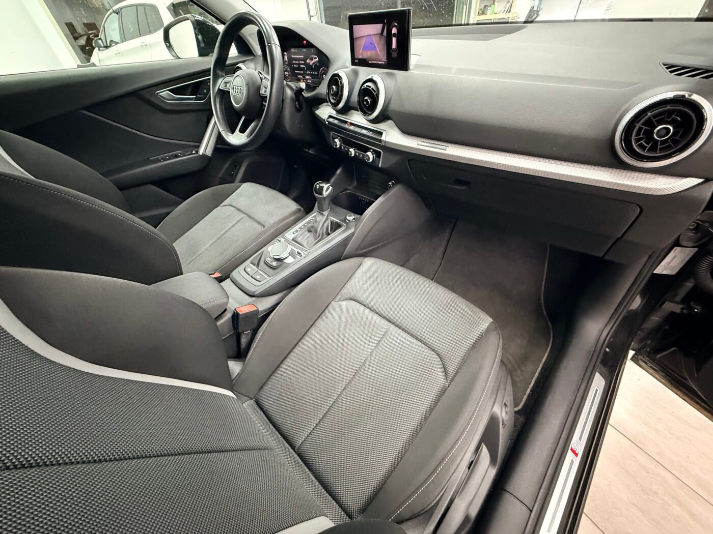 AUDI Q2 S line 30 TDI S tronic