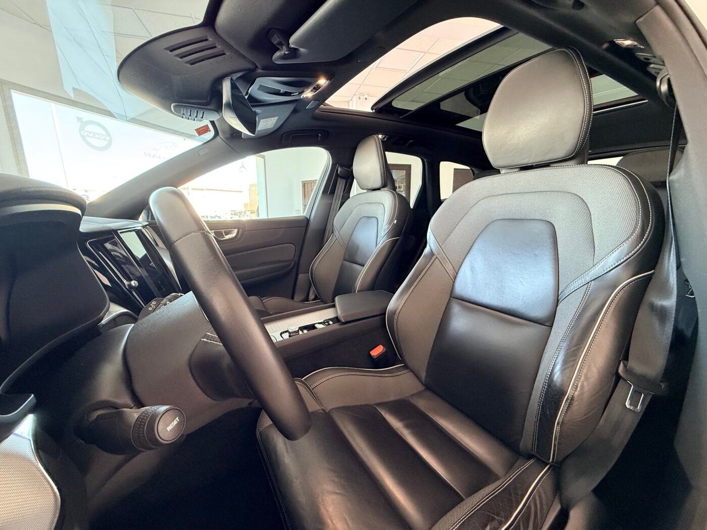 VOLVO XC60 B4 D AWD RDESIGN AUTO