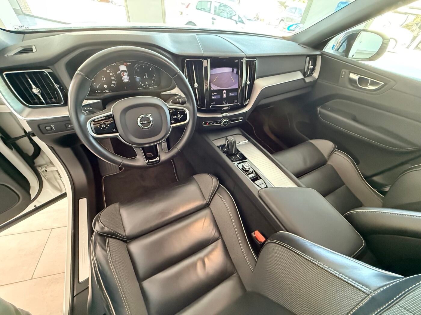 VOLVO XC60 B4 D AWD RDESIGN AUTO