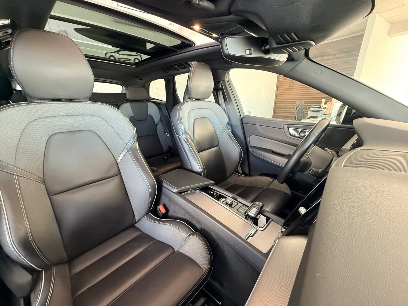 VOLVO XC60 B4 D AWD RDESIGN AUTO