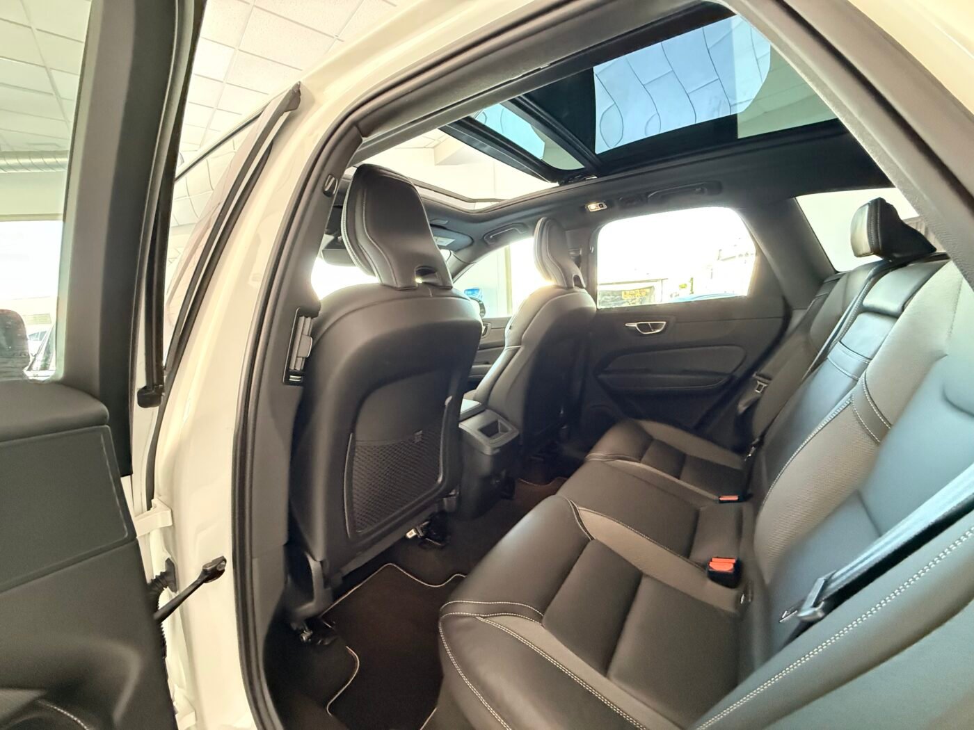 VOLVO XC60 B4 D AWD RDESIGN AUTO