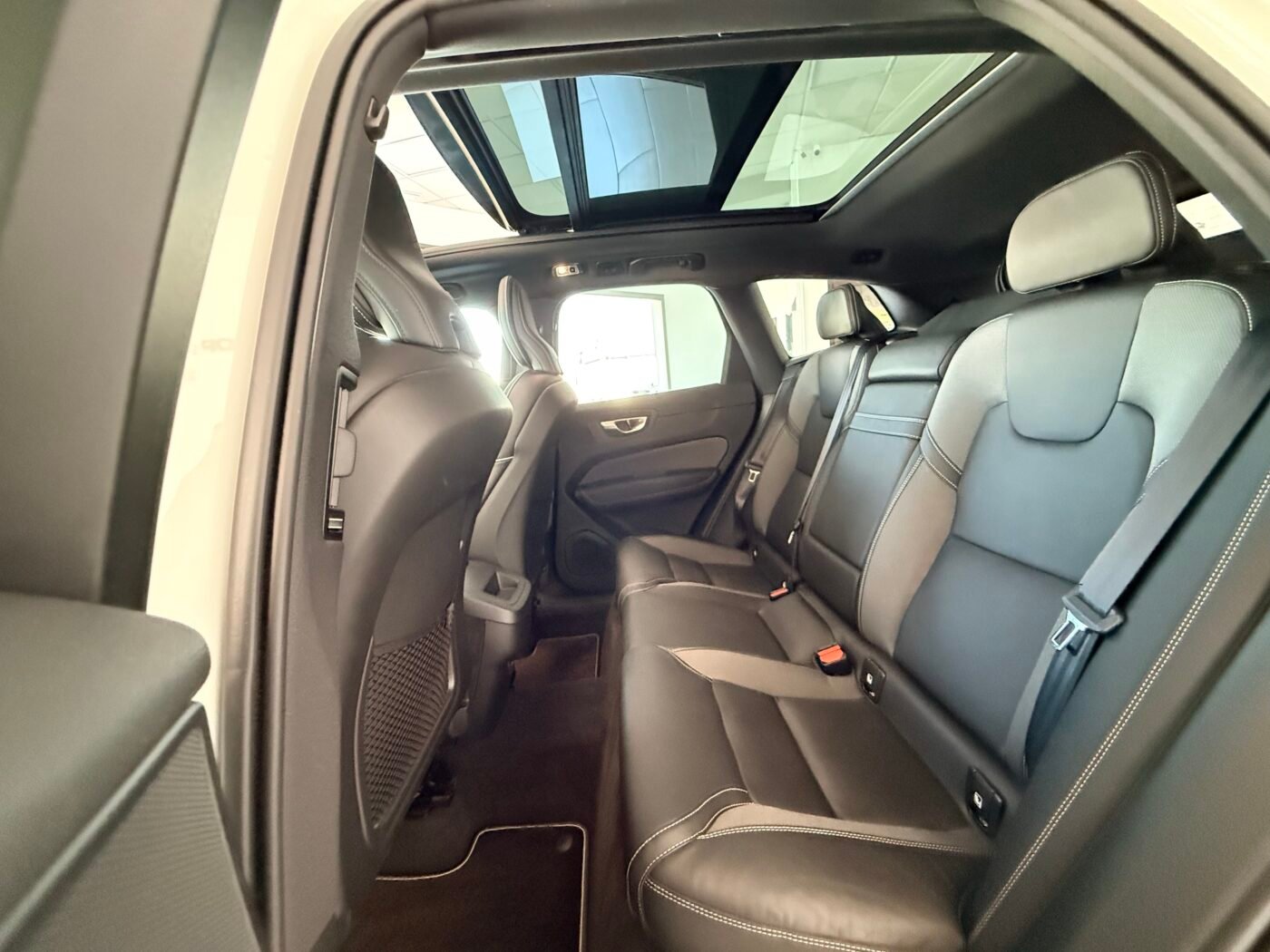 VOLVO XC60 B4 D AWD RDESIGN AUTO