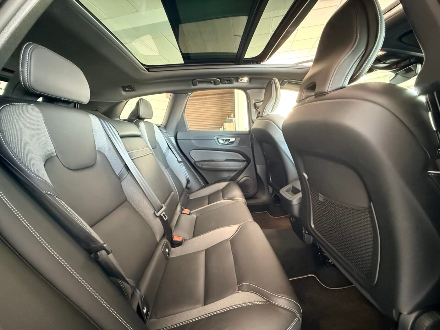 VOLVO XC60 B4 D AWD RDESIGN AUTO