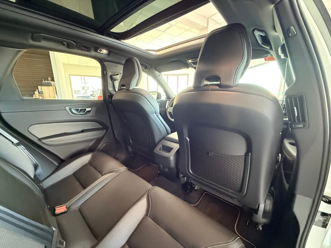 VOLVO XC60 B4 D AWD RDESIGN AUTO