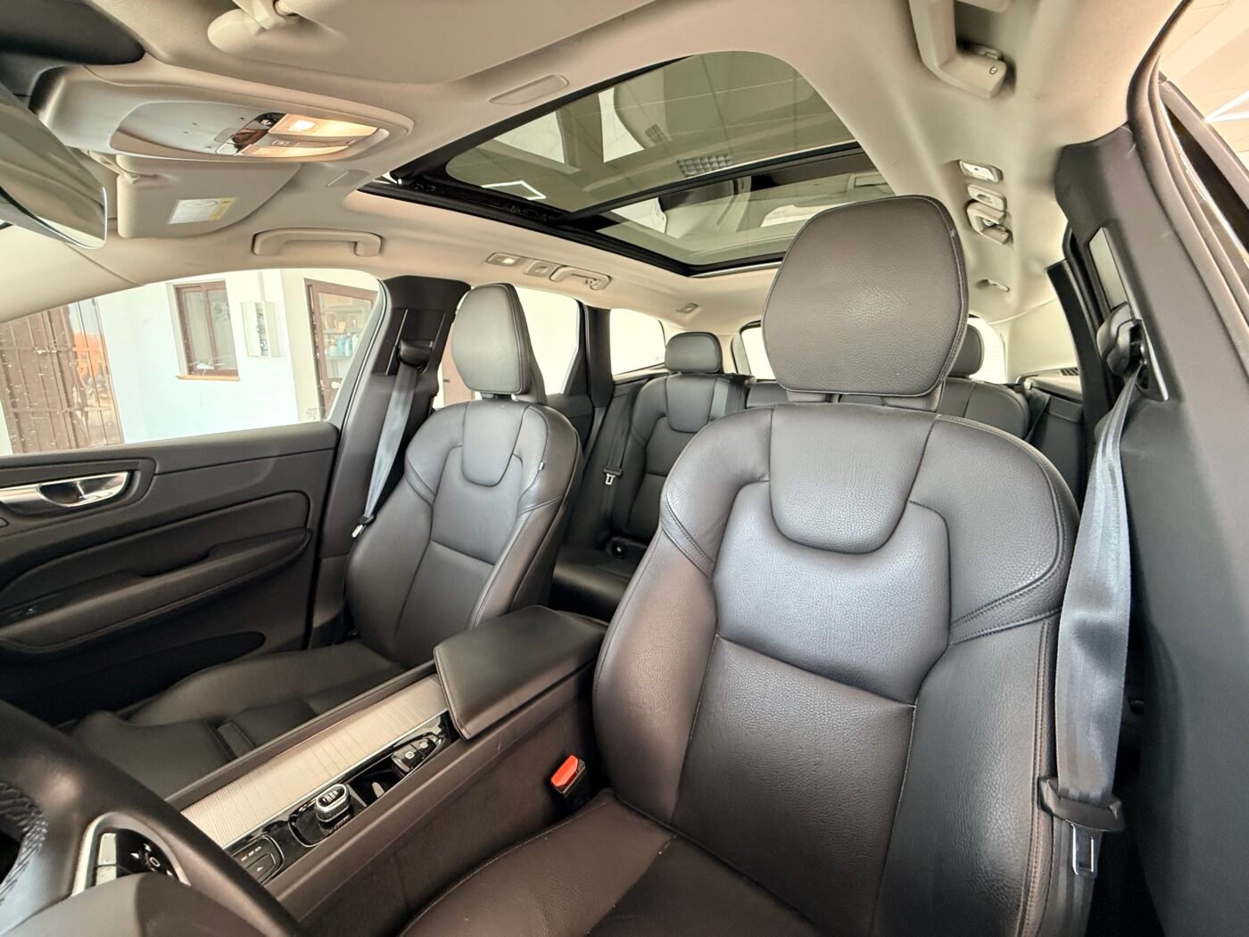 VOLVO XC60 2.0 B4 D Plus Dark Auto