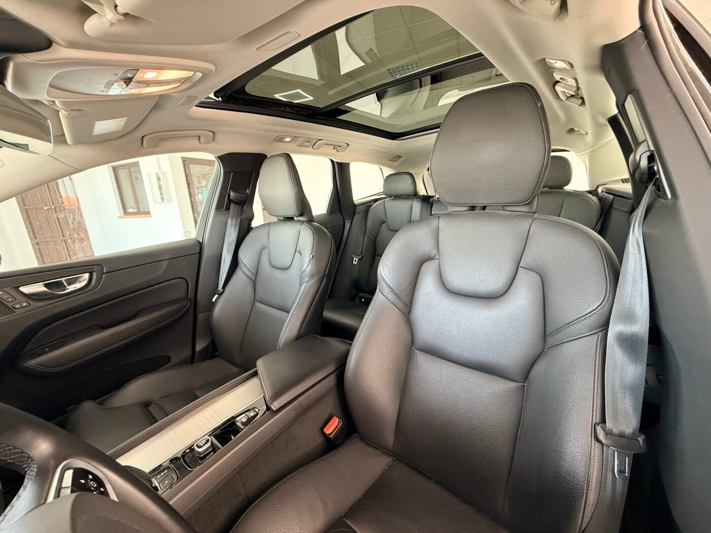 VOLVO XC60 2.0 B4 D Plus Dark Auto