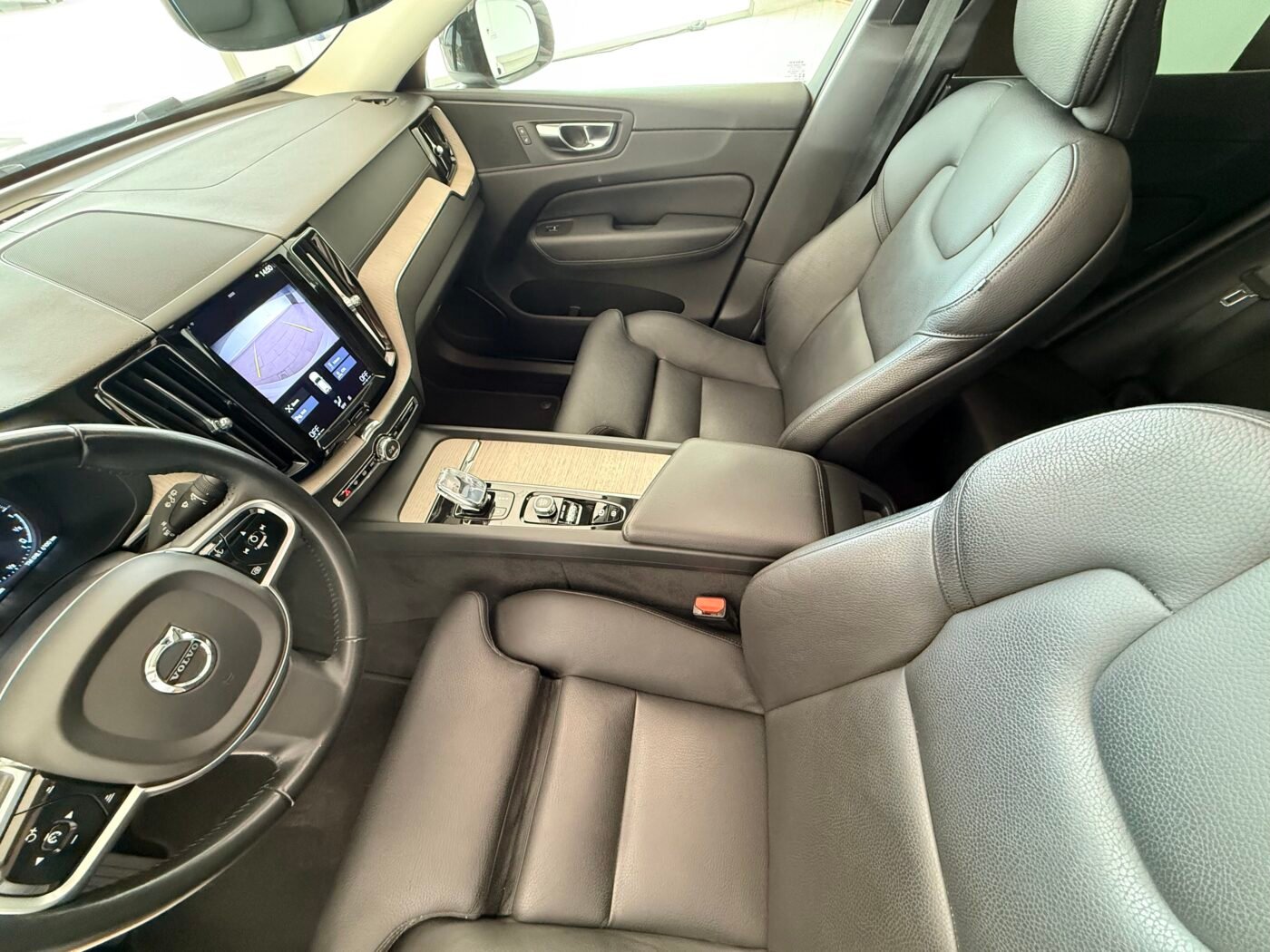 VOLVO XC60 2.0 T6 AWD RECHARGE INSCRIPTION
