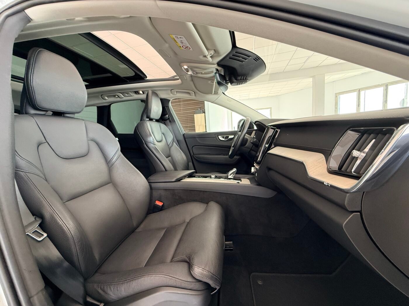 VOLVO XC60 2.0 T6 AWD RECHARGE INSCRIPTION