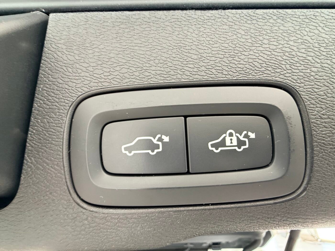 VOLVO XC60 2.0 T6 AWD RECHARGE INSCRIPTION