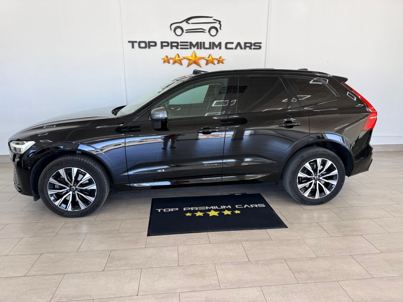 VOLVO XC60 2.0 B4 D Plus Dark Auto