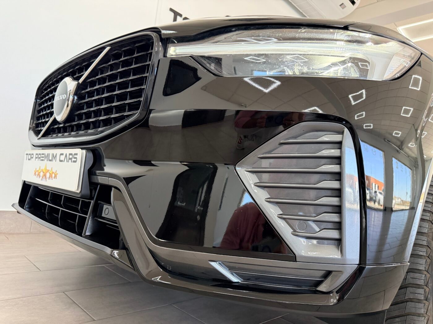 VOLVO XC60 2.0 B4 D Plus Dark Auto