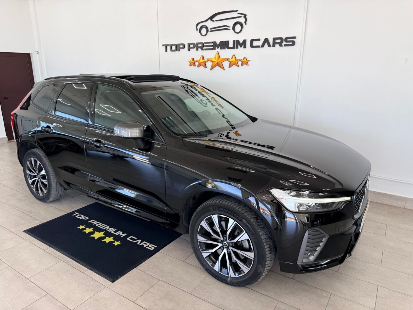 VOLVO XC60 2.0 B4 D Plus Dark Auto