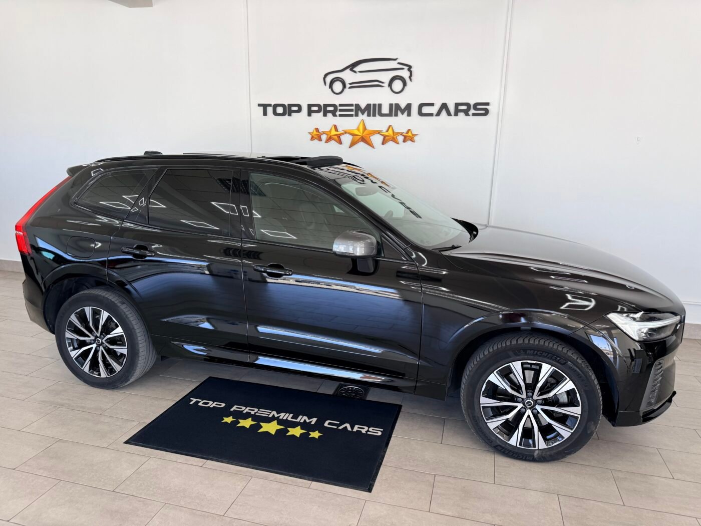 VOLVO XC60 2.0 B4 D Plus Dark Auto