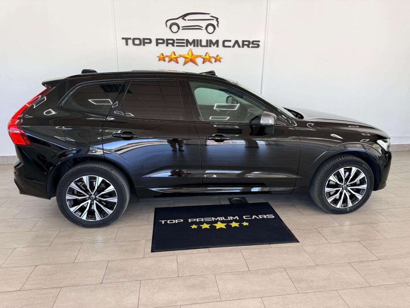 VOLVO XC60 2.0 B4 D Plus Dark Auto