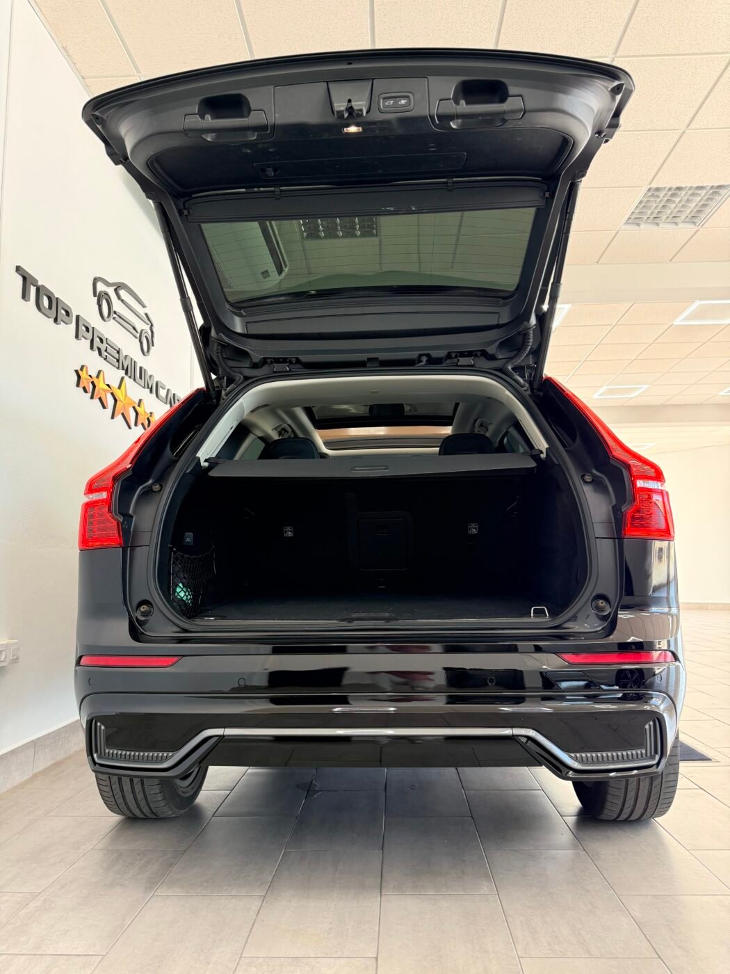 VOLVO XC60 2.0 B4 D Plus Dark Auto